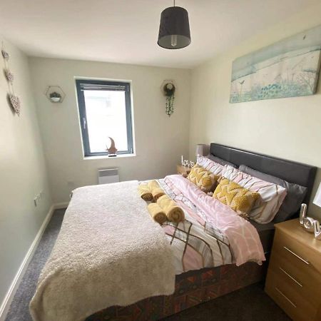 Lovely 2-Bedrooms Apartment Step To The Beach Swansea Buitenkant foto